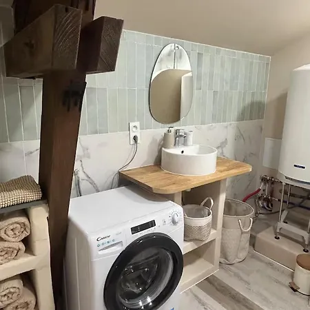 Maison 4 Personnes, Tv Connectee Tatil Evi Joinville